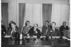 Imagen de Archivo de Mariano Doporto participando en una conferencia internacional representando a Irlanda.